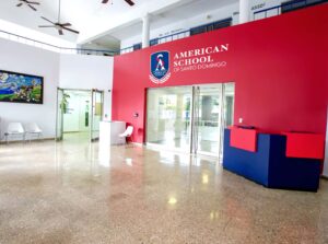 AINEP inaugura el programa mensual «En la Oficina del Director»